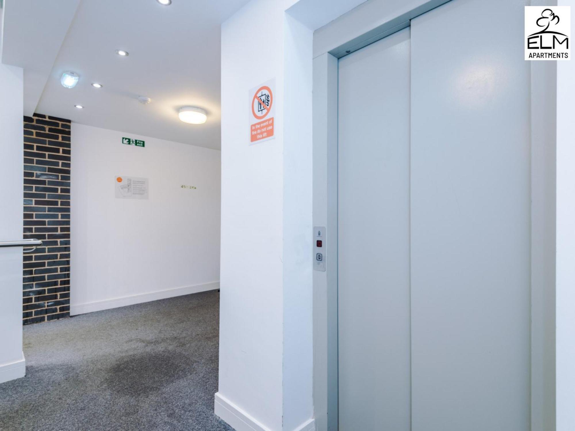 Elm Aparthotel , Collection Of Apartments Available Near Media City , Free Parking 맨체스터 외부 사진