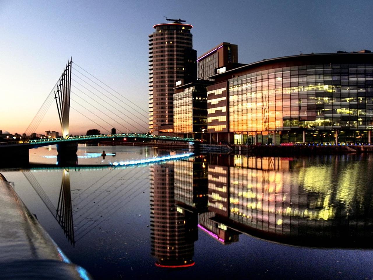 Elm Aparthotel , Collection Of Apartments Available Near Media City , Free Parking 맨체스터 외부 사진