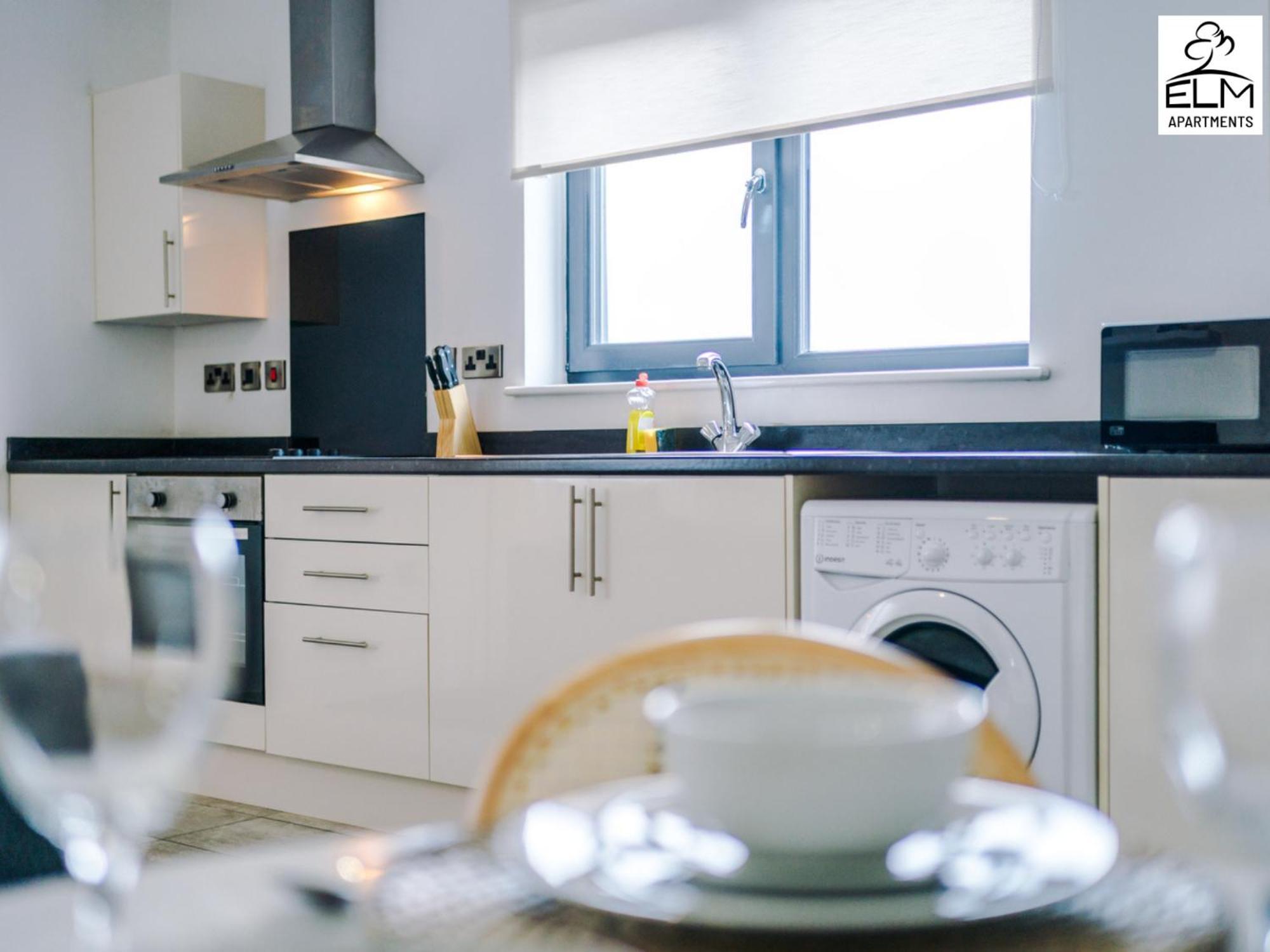 Elm Aparthotel , Collection Of Apartments Available Near Media City , Free Parking 맨체스터 외부 사진
