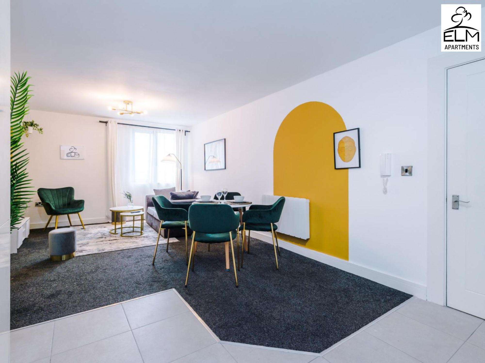 Elm Aparthotel , Collection Of Apartments Available Near Media City , Free Parking 맨체스터 외부 사진